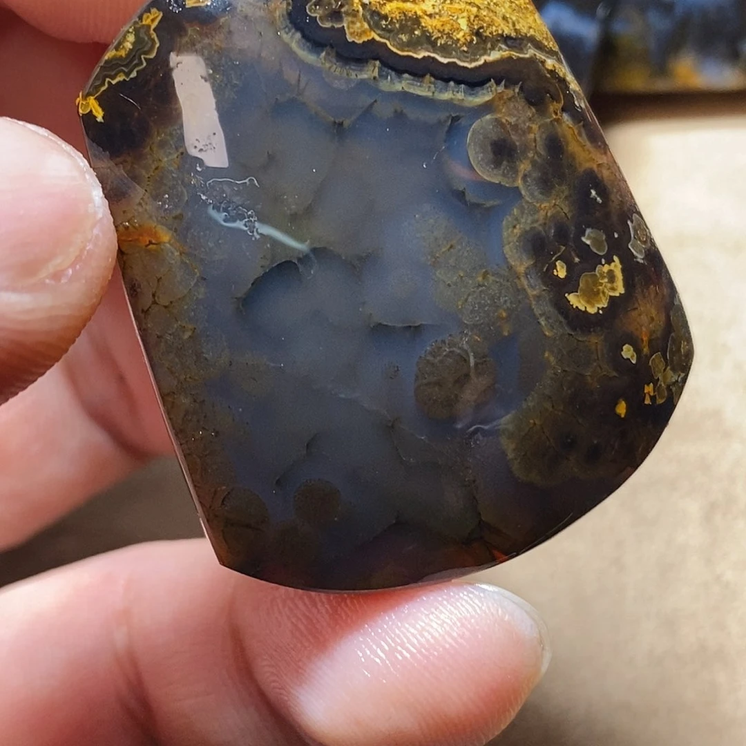 玛瑙/玉髓颈饰未镶嵌往***丁