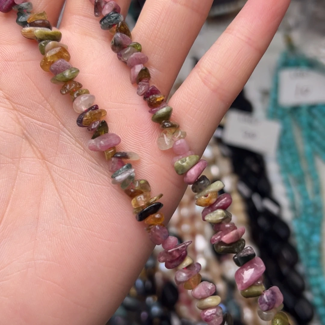 玛瑙/玉髓合金珠宝半成品L670。7mm天然彩碧玺碎石随形一条