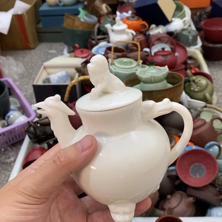 陶瓷艺术品及陶瓷壶