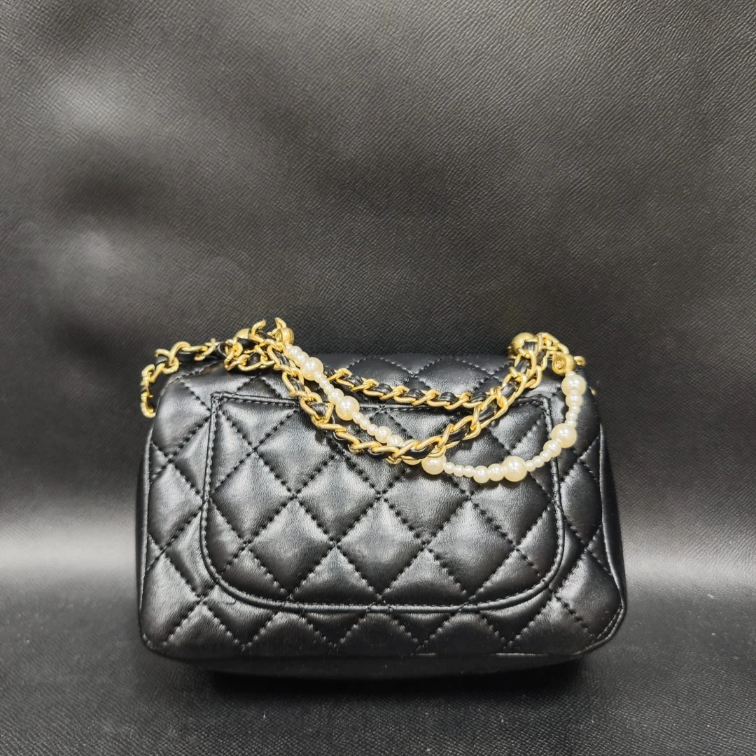 高定奢品 潮流真皮新款女包小斜挎包 10700 黑色