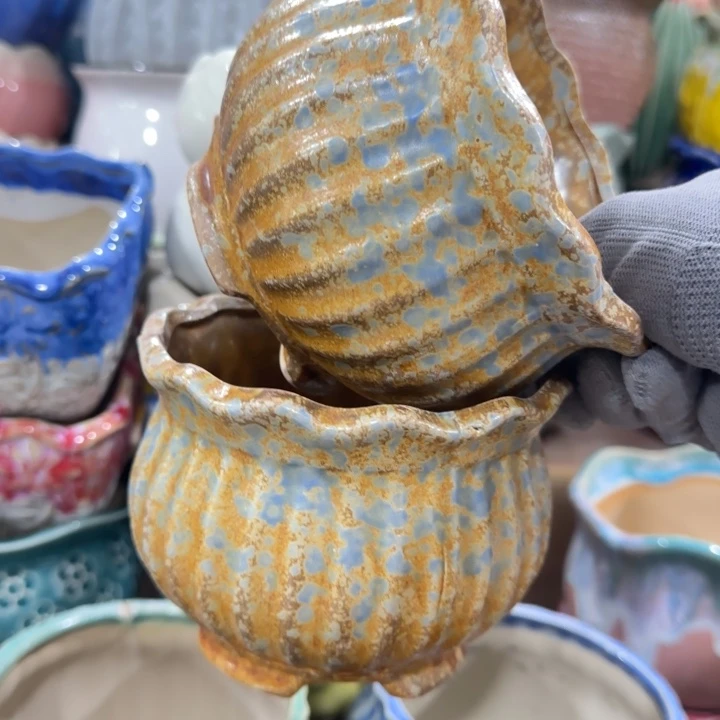 凑9块包邮，有孔，陶瓷花盆