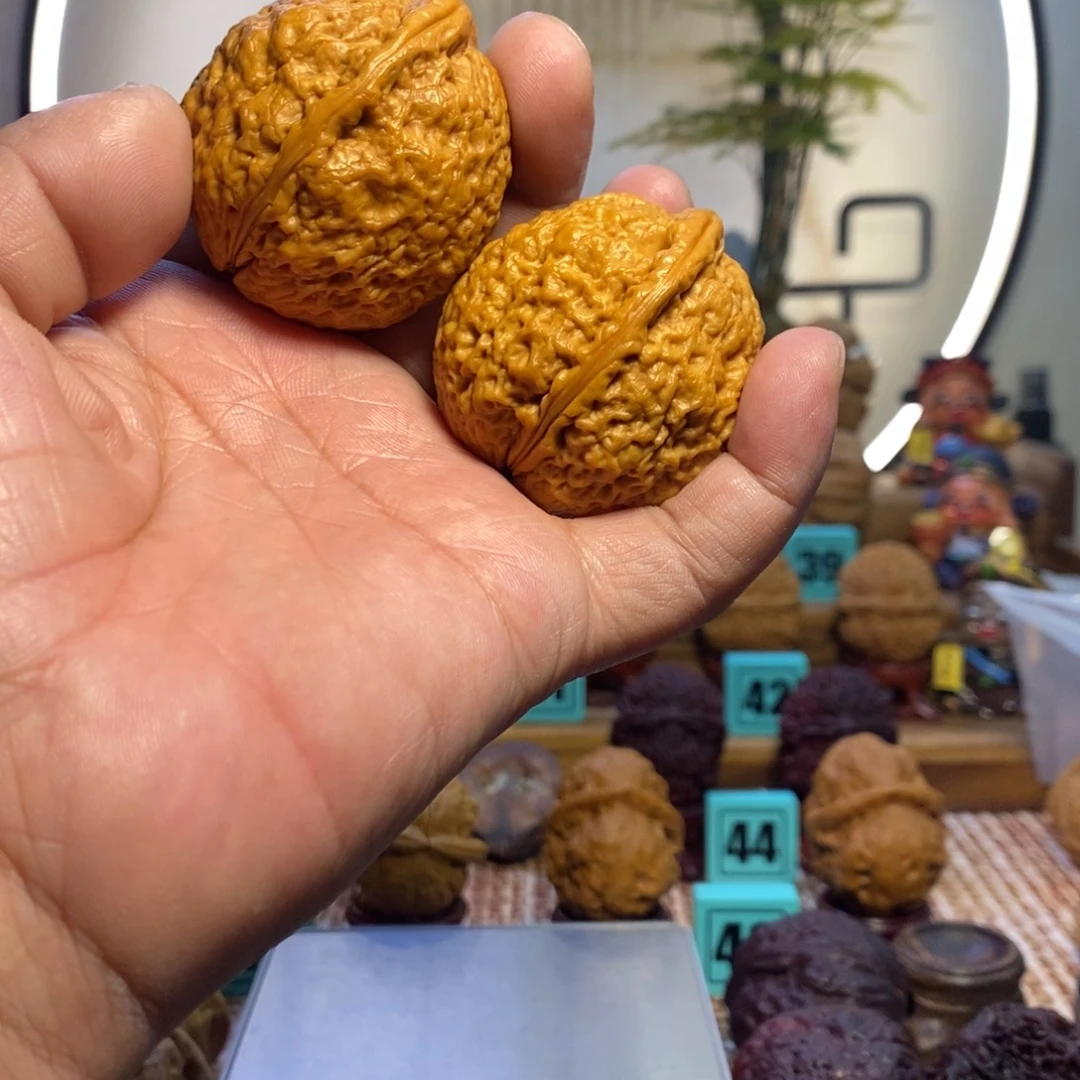 水***任龙脊菩提吊坠罗汉头