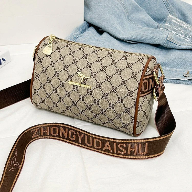 枕头包斜跨包百搭大容量2025时尚新款单肩圆筒宽带女士斜跨包