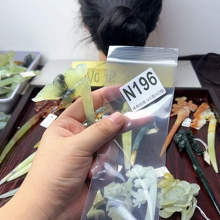 蛇纹石玉发饰合金坦*妈