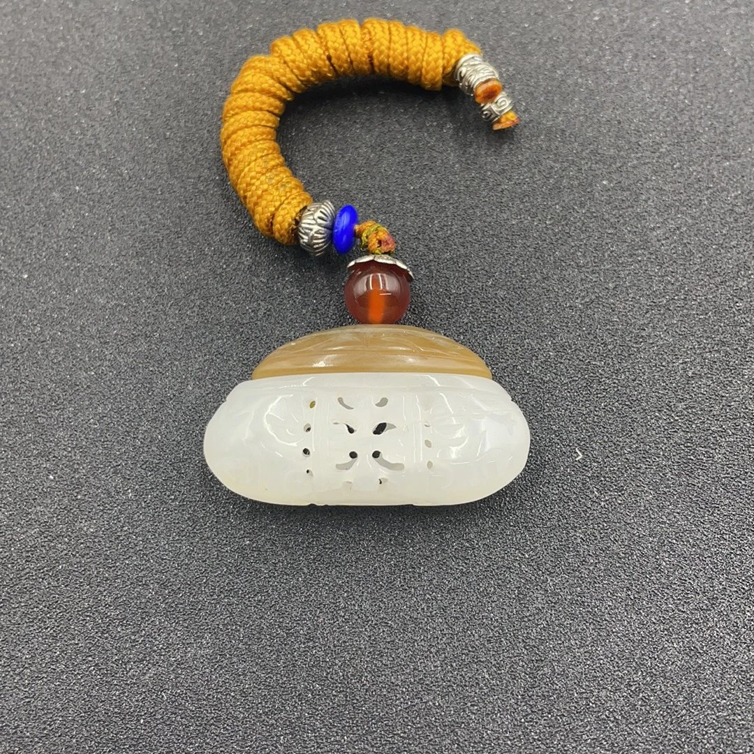 BY0108FZJT标23 和田玉香囊挂件