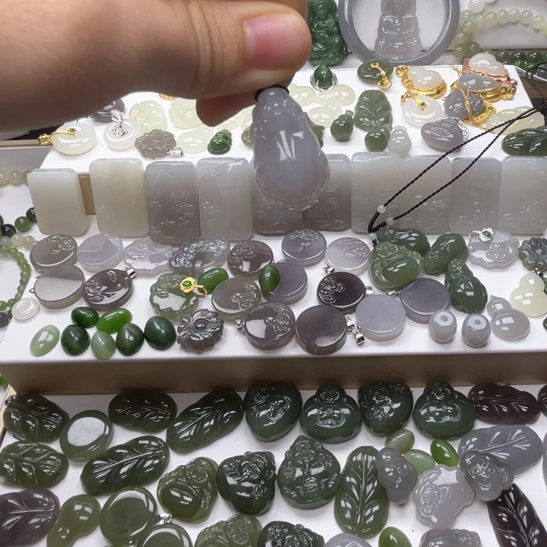 和田玉吊坠(不含链)未镶嵌珍*?