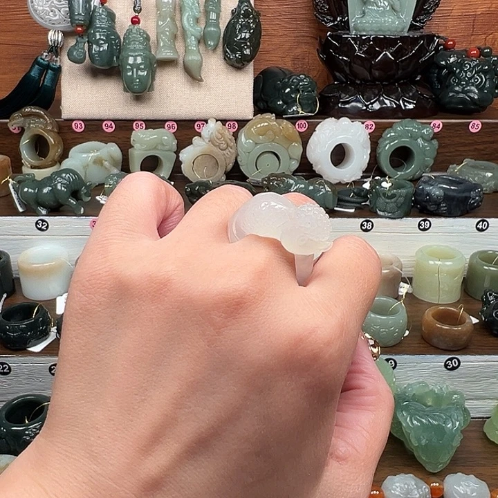 蛇纹石玉未镶嵌戒指内径18 鱼 福利