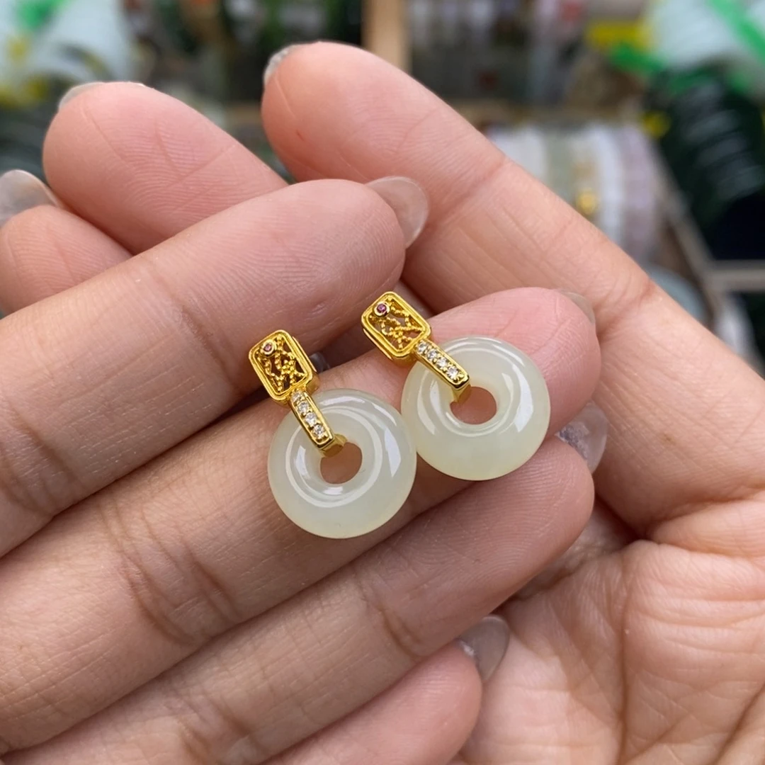 未镶嵌和田玉耳饰