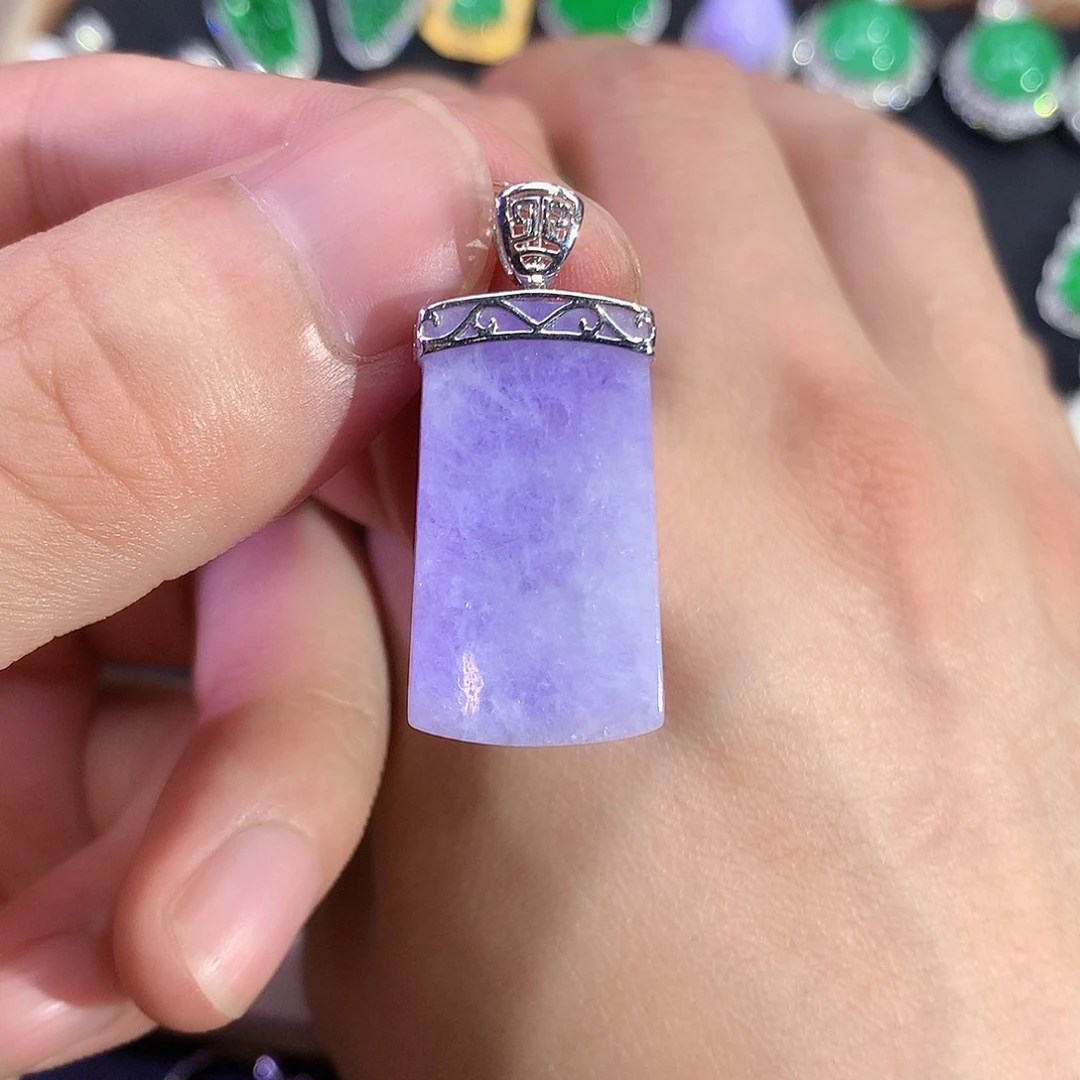 翡翠18K金镶嵌吊坠(赠链)