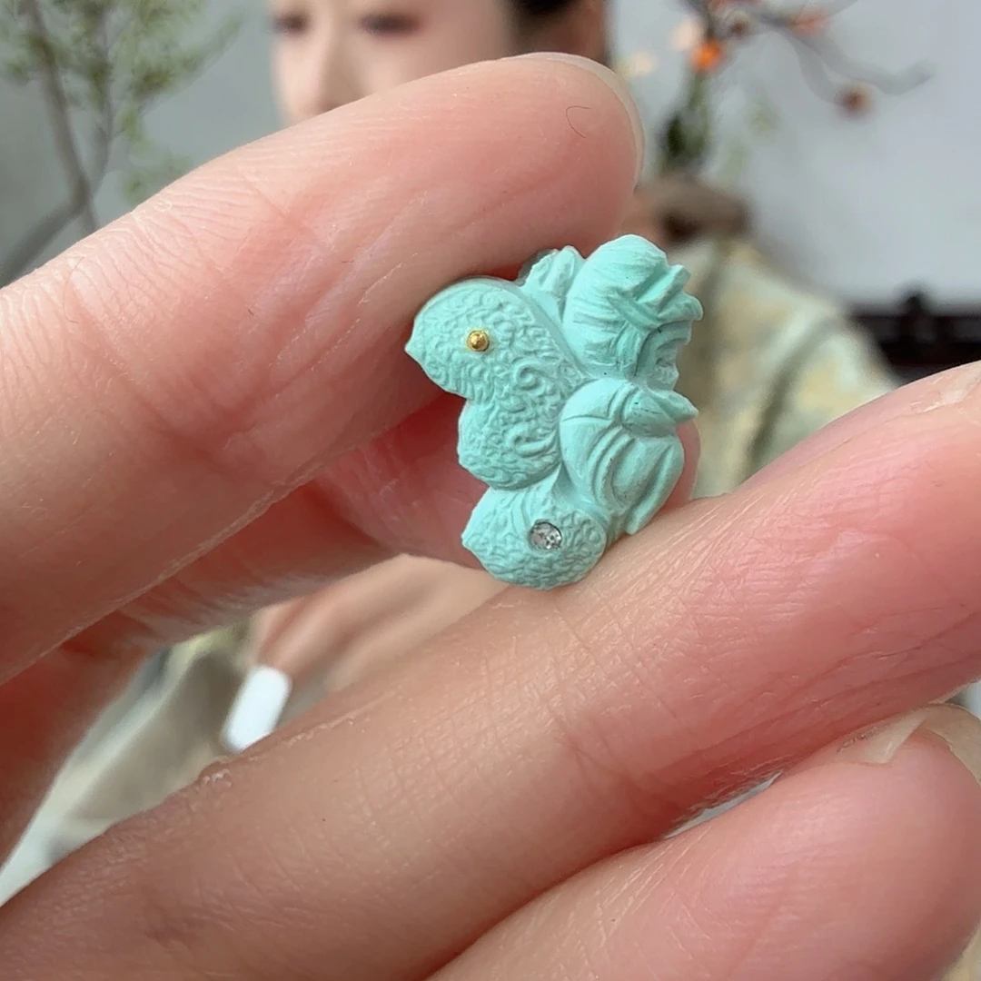 绿松石未镶嵌珠宝奇石