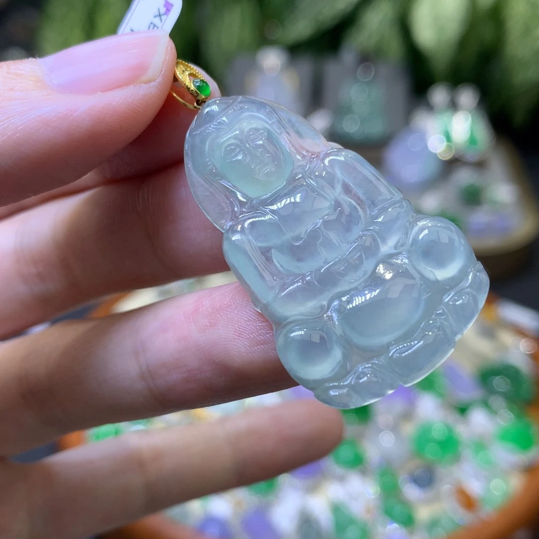 颈饰18K金镶嵌翡翠