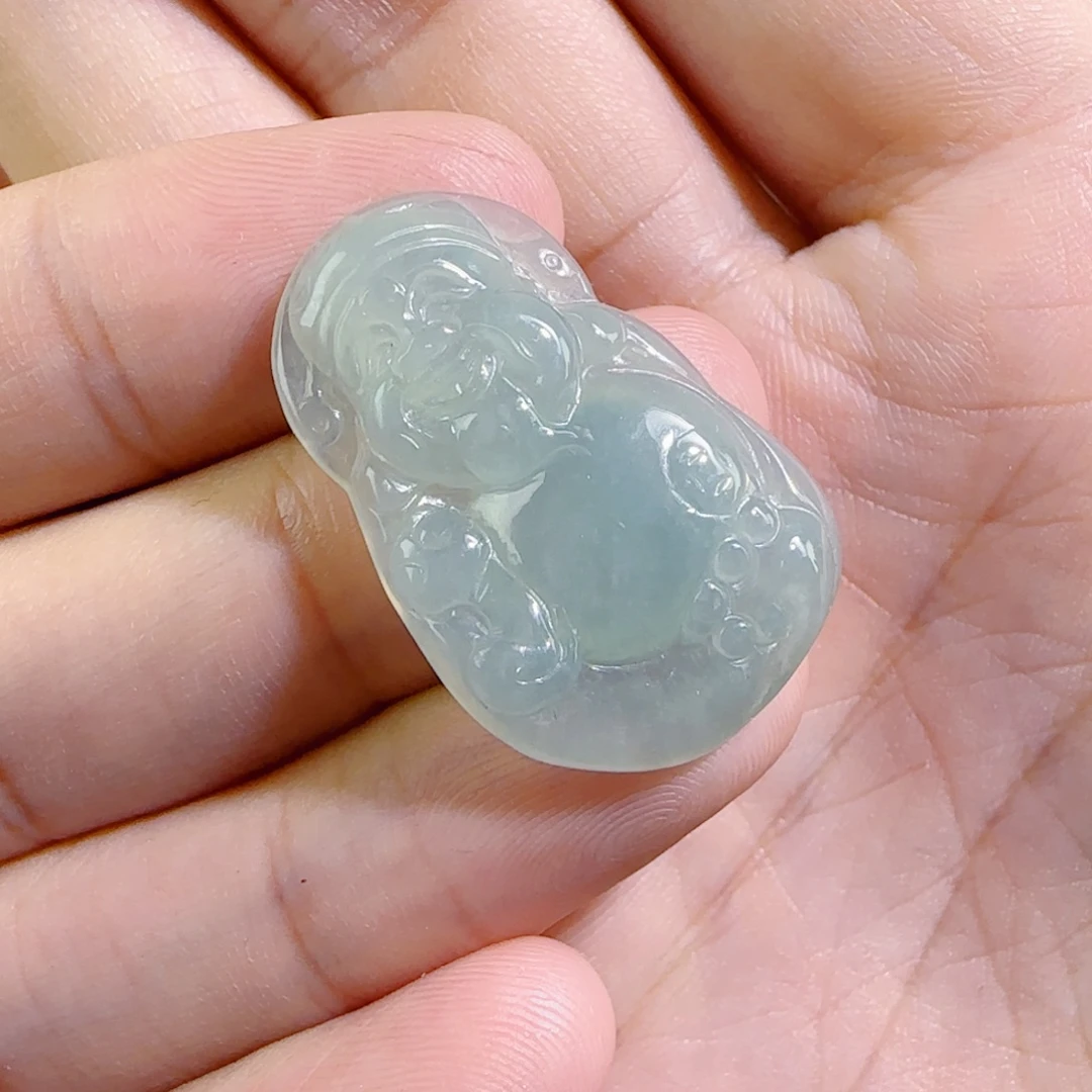 翡翠未镶嵌颈饰财爷