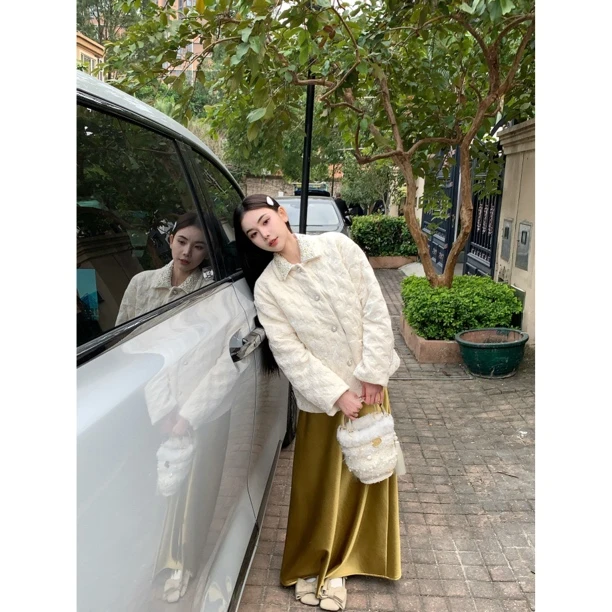 【赫拉月光】76705 日系减龄气质甜美娃娃领压花丝绒棉服外套