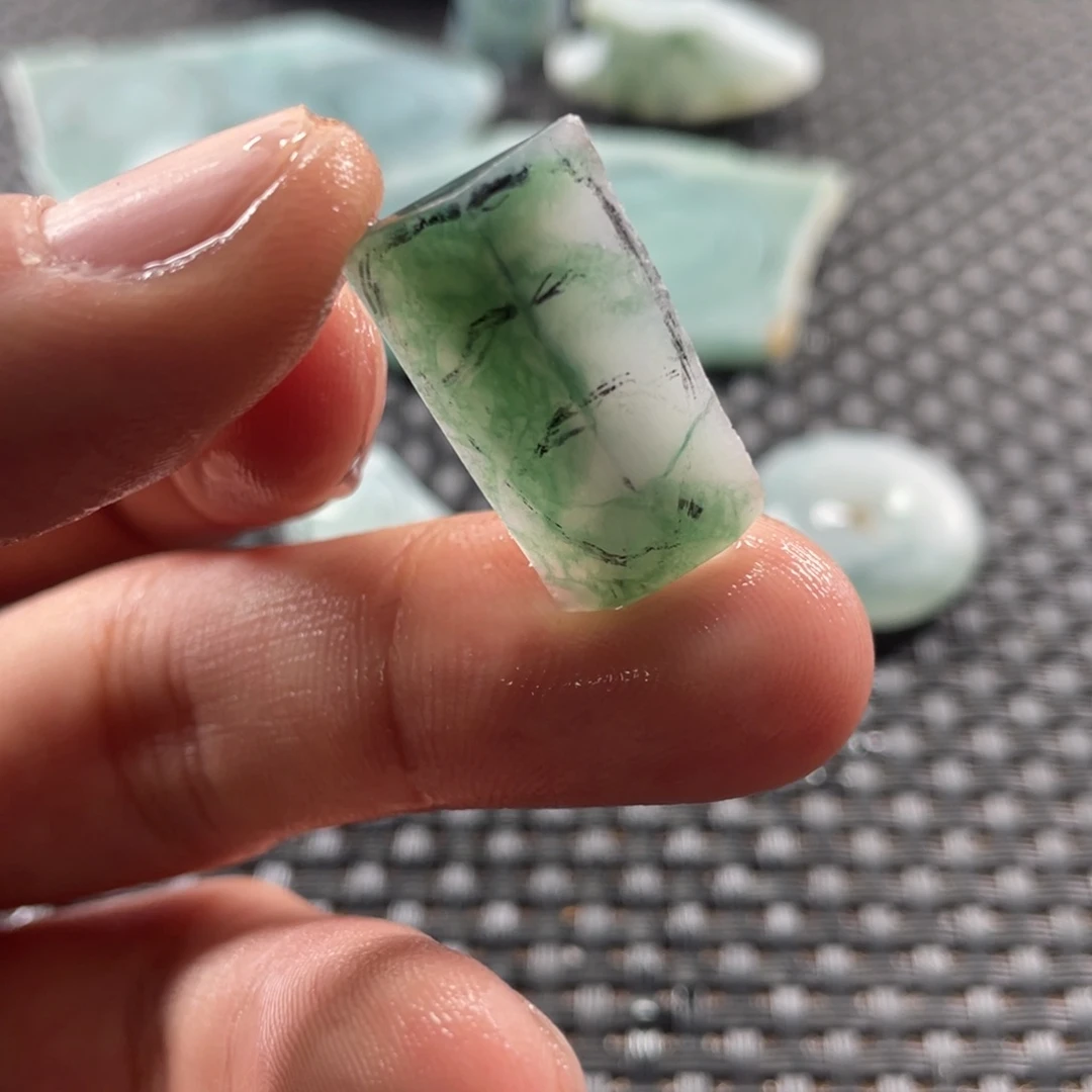定制翡翠未镶嵌翡翠
