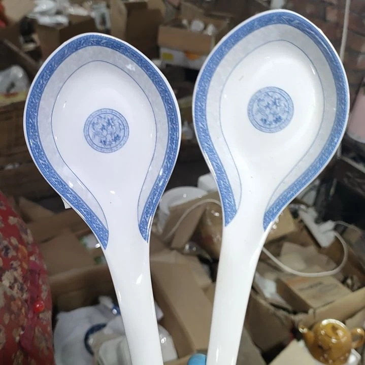 摆件陶瓷盘子碗啥都有