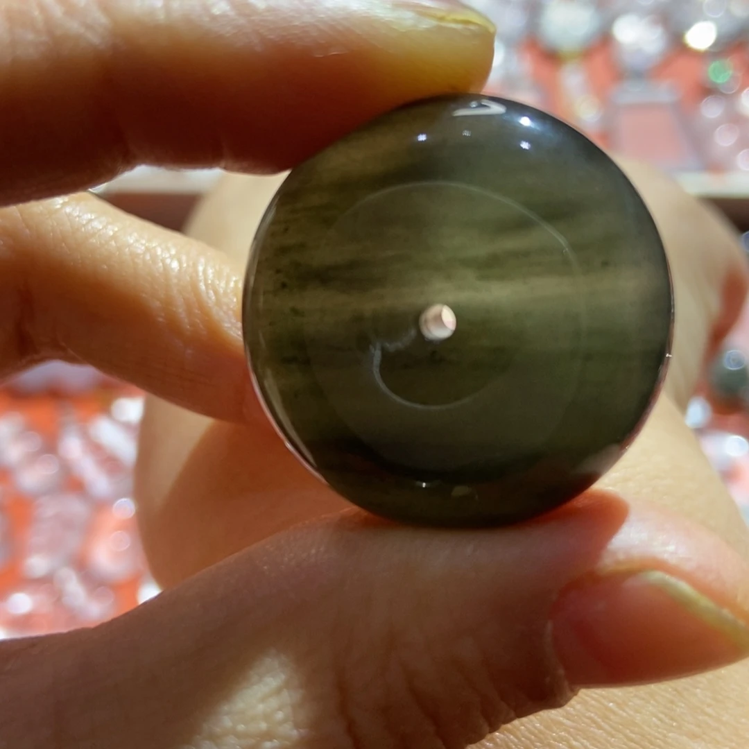 石英质玉未镶嵌颈饰