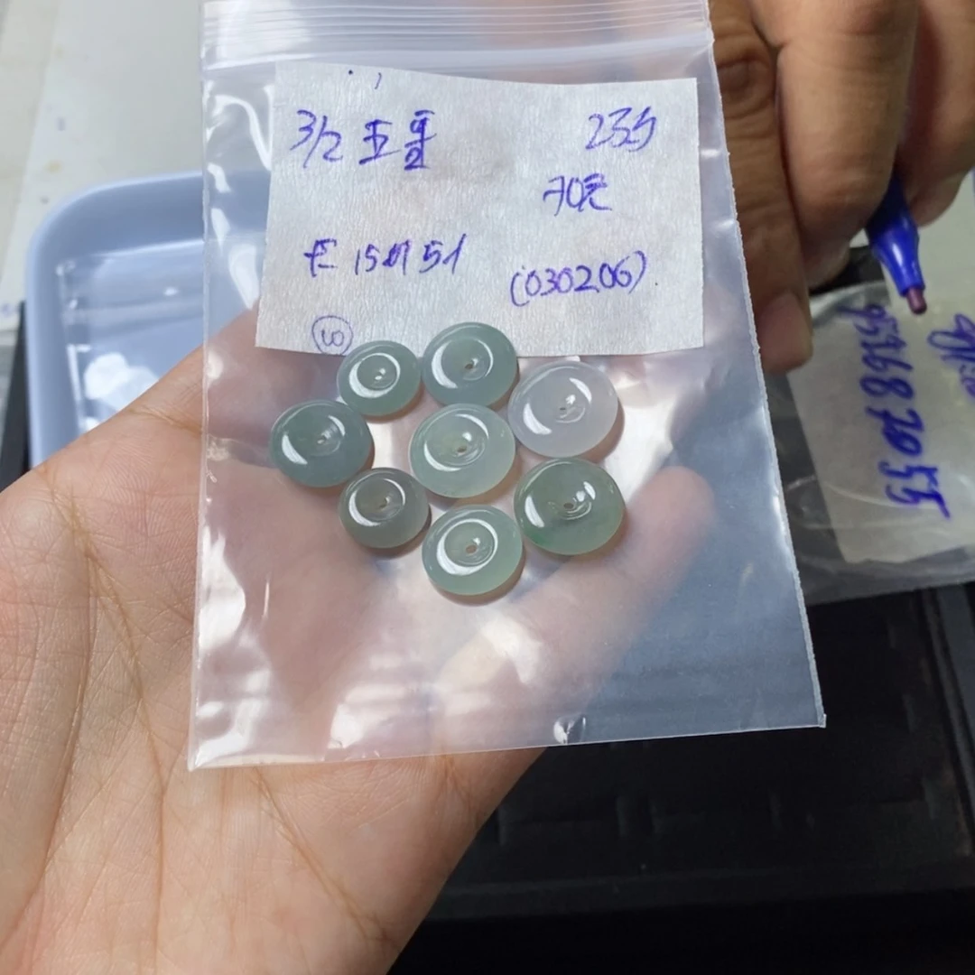 【闪购商品】定制翡翠未镶嵌五****漆平安扣