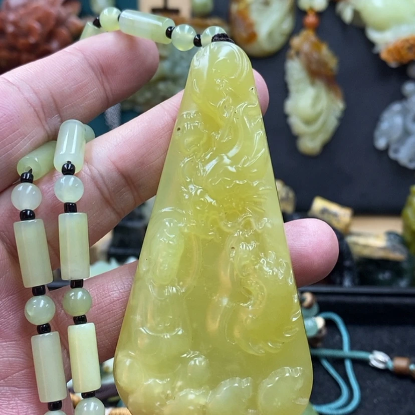 【闪购商品】蛇纹石玉吊坠未镶嵌