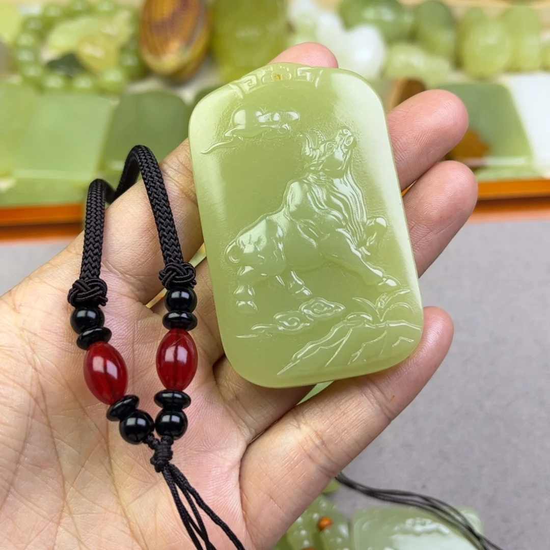 新疆昆仑山料牛牛