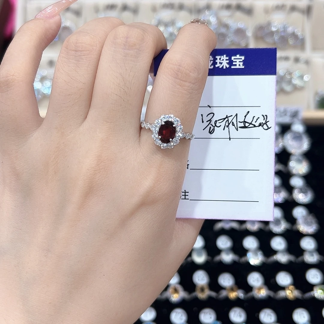 家***子银S925镶嵌戒指黄晶