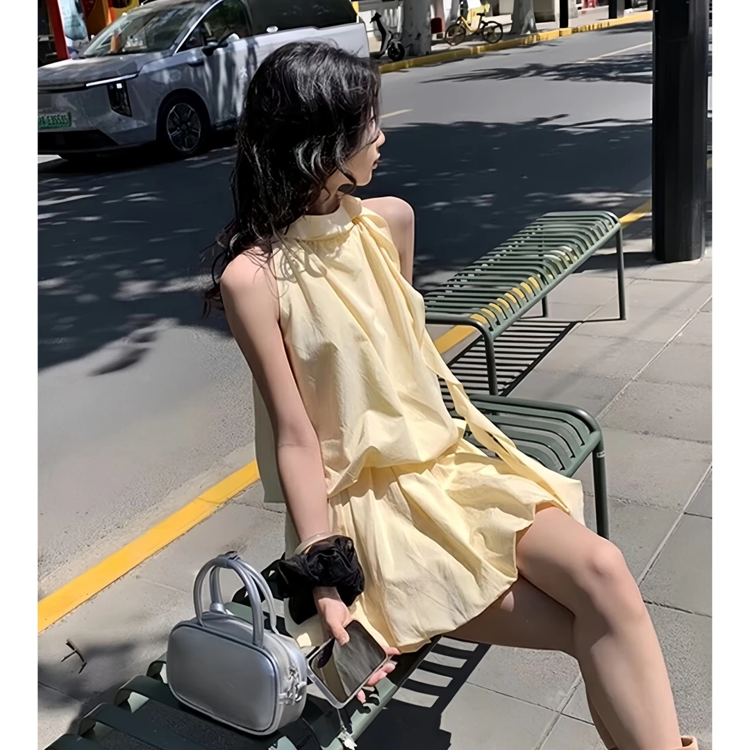 洋气挂脖飘带收腰花苞夏季无袖连衣裙设计感