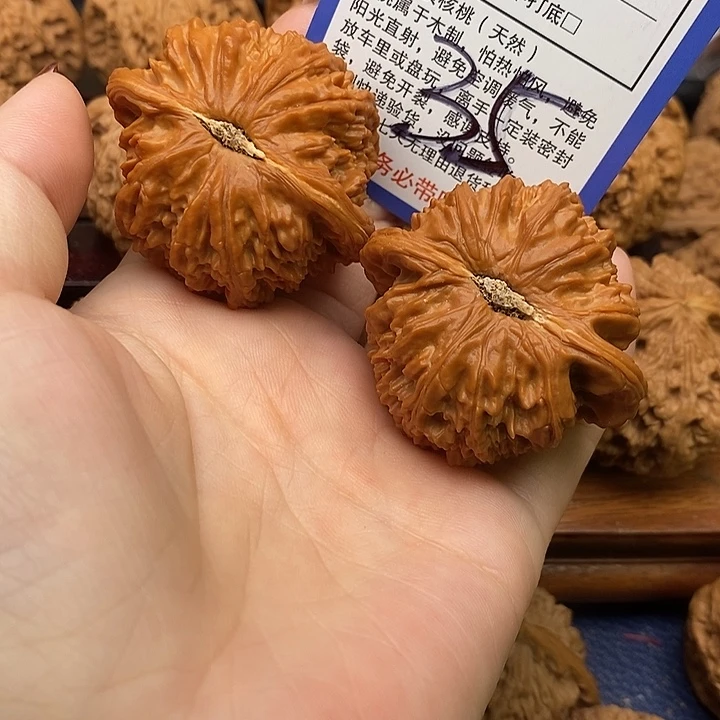 桃核吊坠白狮子头46