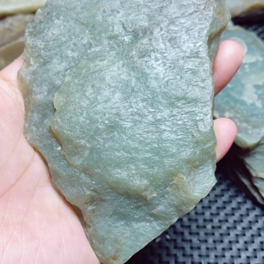 和田玉（糖玉）未镶嵌珠宝半成品