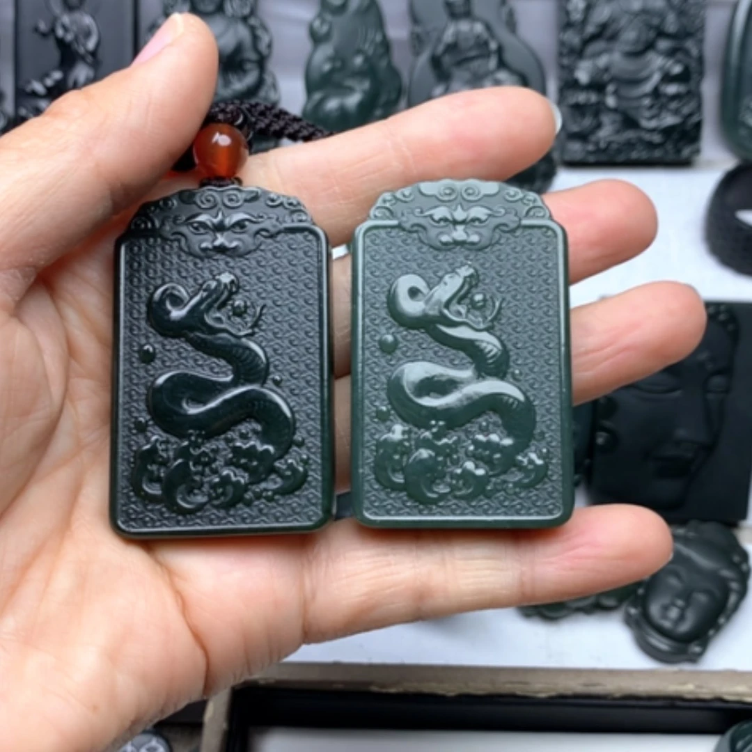 【闪购商品】和田玉颈饰未镶嵌懒***称双面雕刻