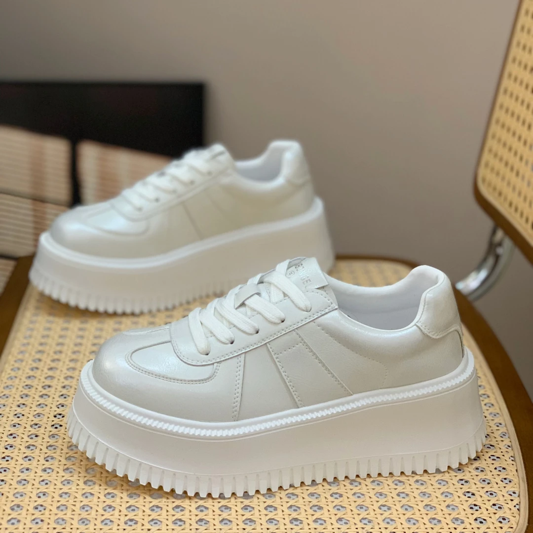 真皮小白鞋女厚底增高6cm时尚2025春秋款网红百搭轻便松糕休闲鞋