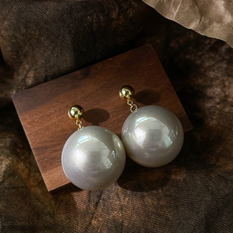 铜合金耳饰 法式复古20mm大颗仿珍珠耳钉女气质高级感耳环耳饰