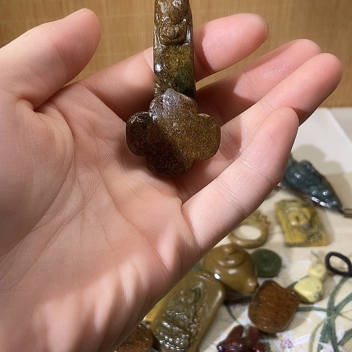 和田玉（糖玉）未镶嵌挂件