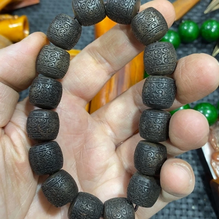 滴血莲花菩提吊坠