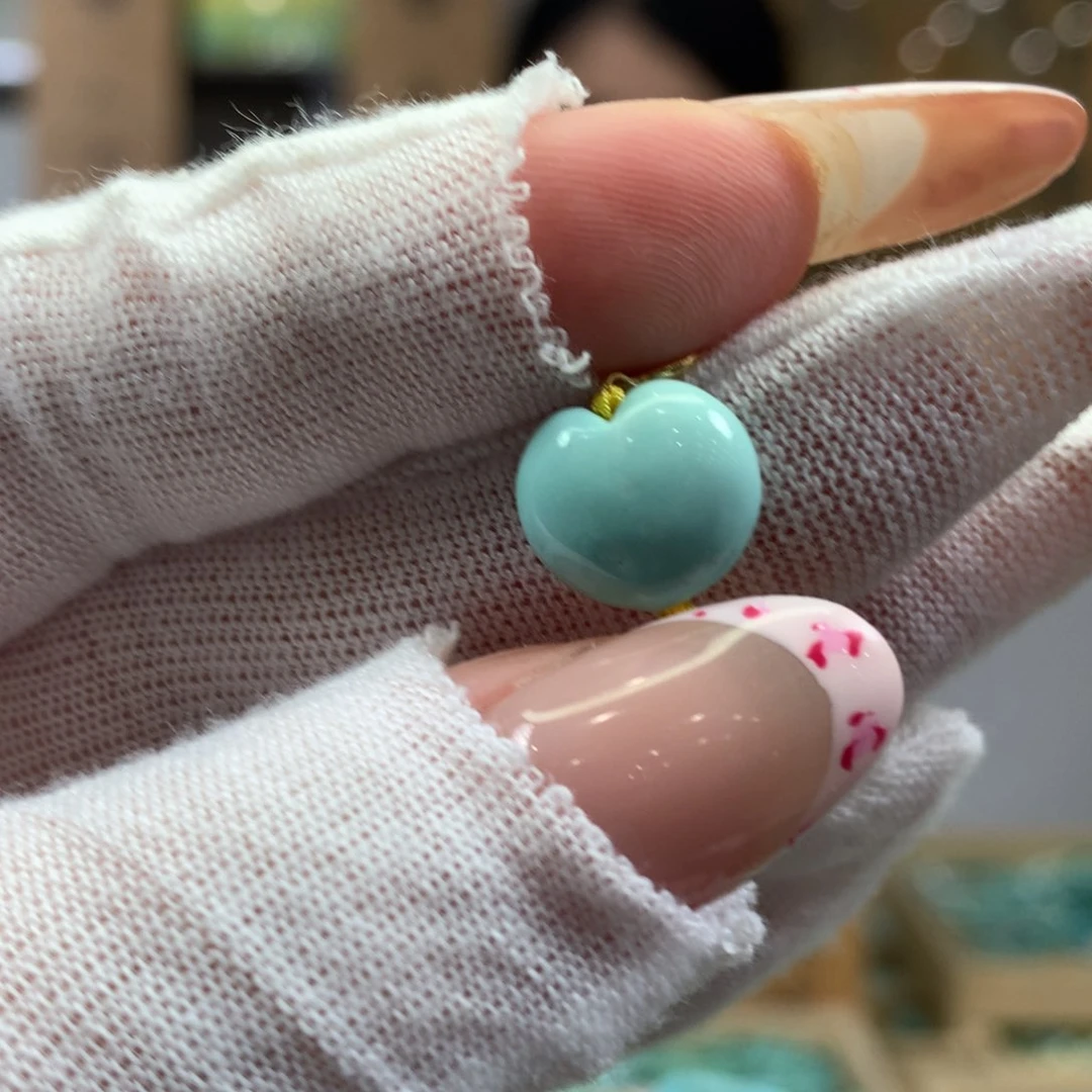 绿松石未镶嵌挂件