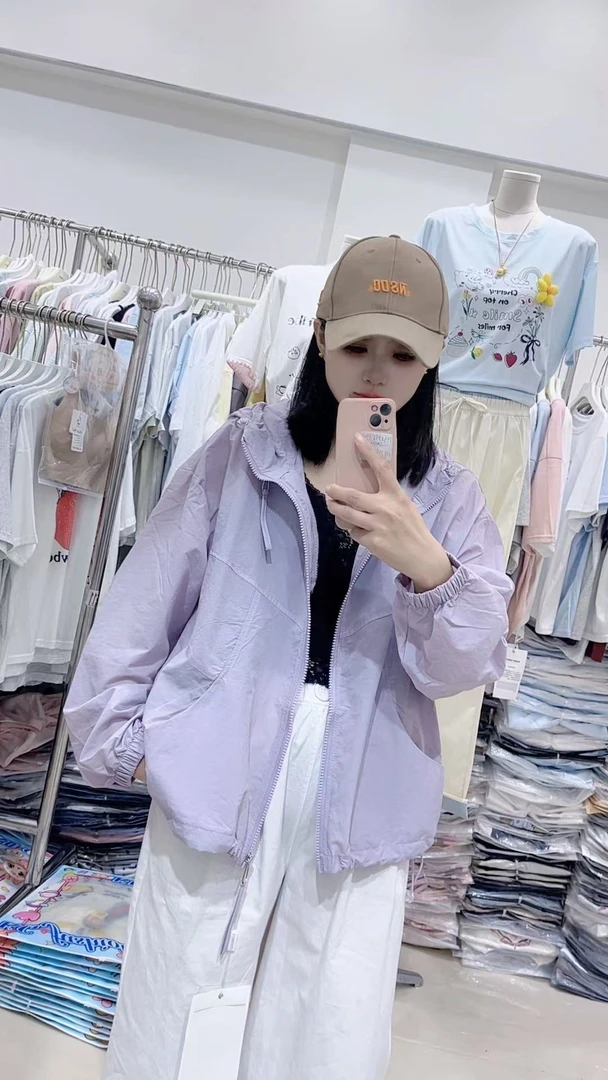 佳佳2025夏季新款时尚连帽防晒服薄外套女宽松显瘦~特价秒杀