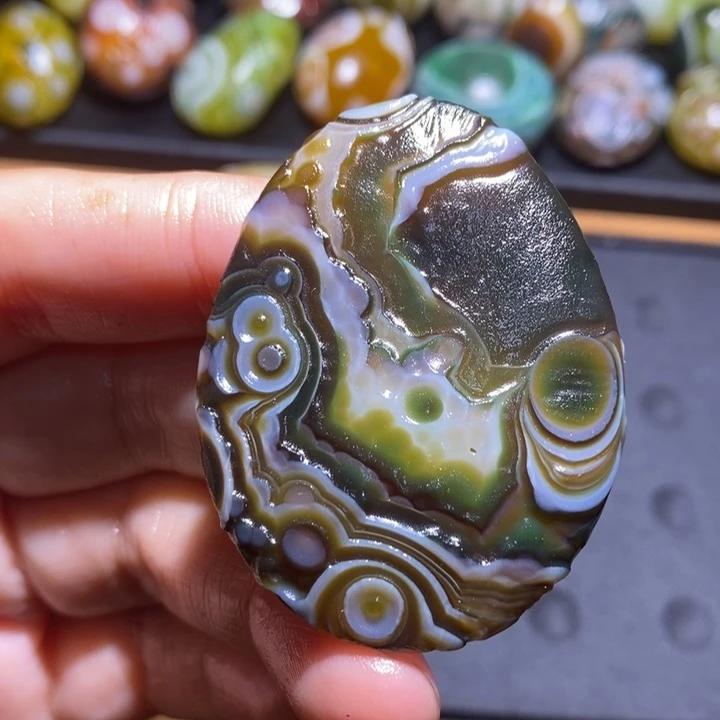 未镶嵌玛瑙/玉髓珠宝半成品76