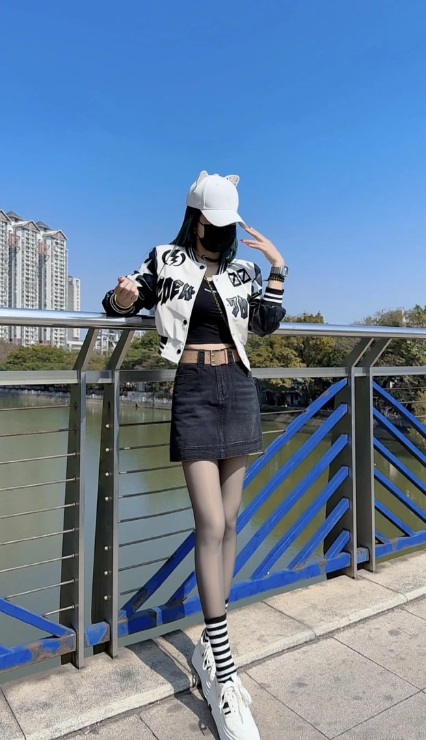 美式辣妹风五角星字母刺绣PU皮衣女春秋小众宽松短夹克棒球服8105