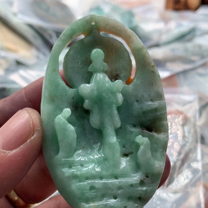 翡翠未镶嵌颈饰保真天然a货翡翠