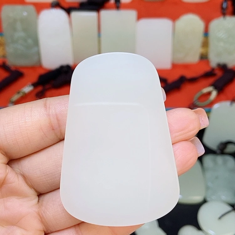 【闪购商品】颈饰未镶嵌和田玉