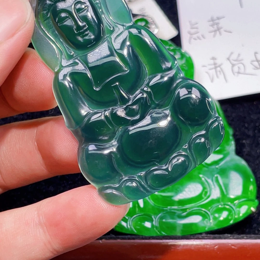 翡翠未镶嵌颈饰5，