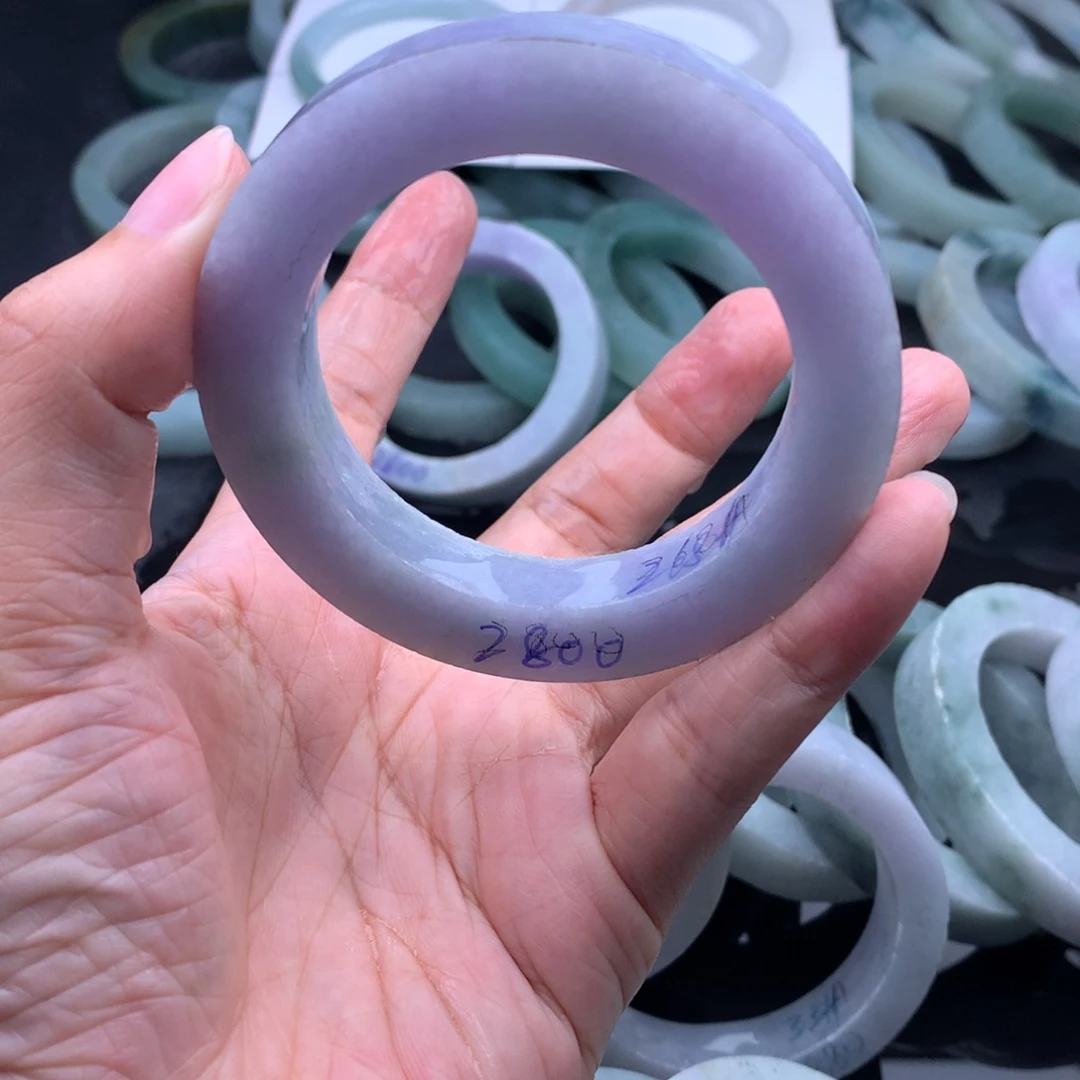 定制翡翠未镶嵌手镯