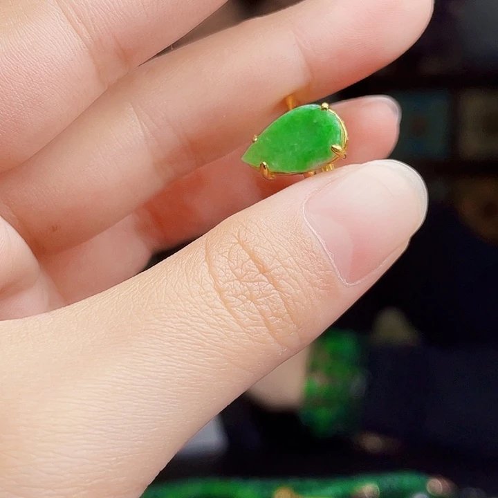 翡翠银S925镶嵌颈饰多样性