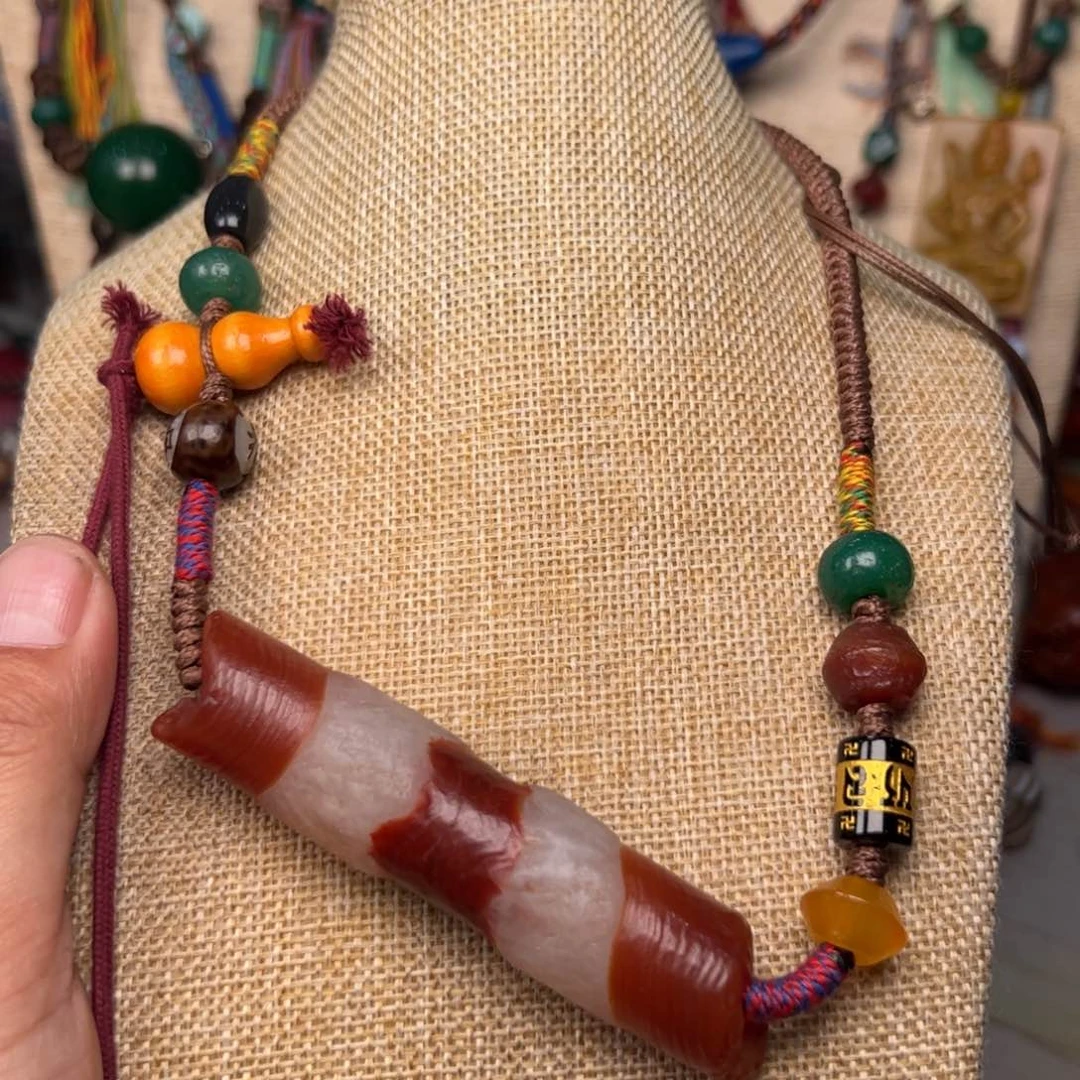 玛瑙/玉髓颈饰未镶嵌