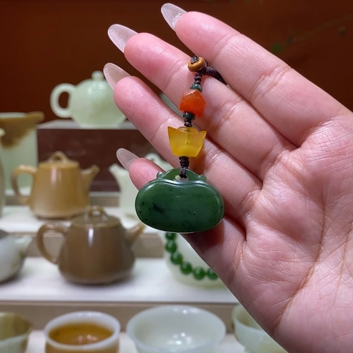 未镶嵌和田玉摆件碧玉菠菜绿如意锁