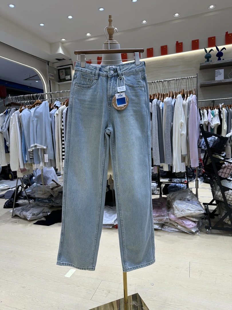 1001/;CH窄版直筒牛仔裤春款