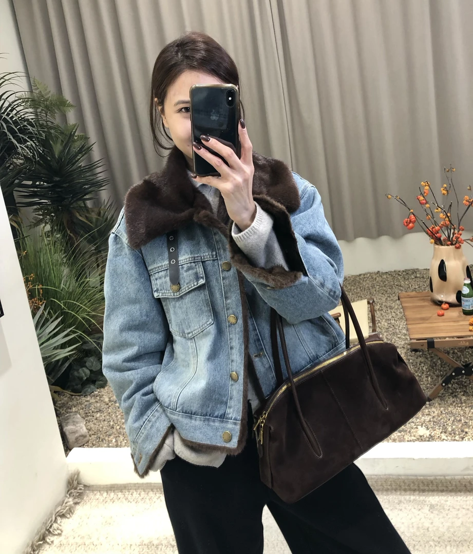 冬季慵懒绒感拼接牛仔外套2025时尚冬实穿主义量感暖核超凡舒适女