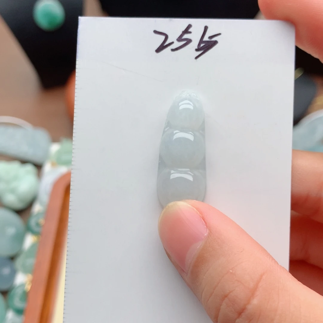 翡翠未镶嵌颈饰小*⭐吊坠