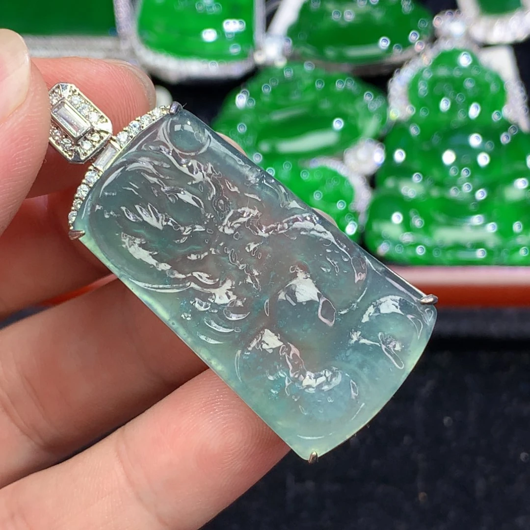 翡翠未镶嵌颈饰翡翠