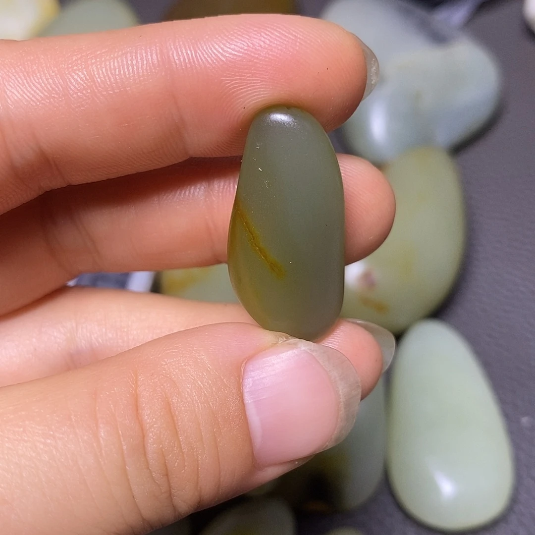 未镶嵌和田玉（糖玉）挂件