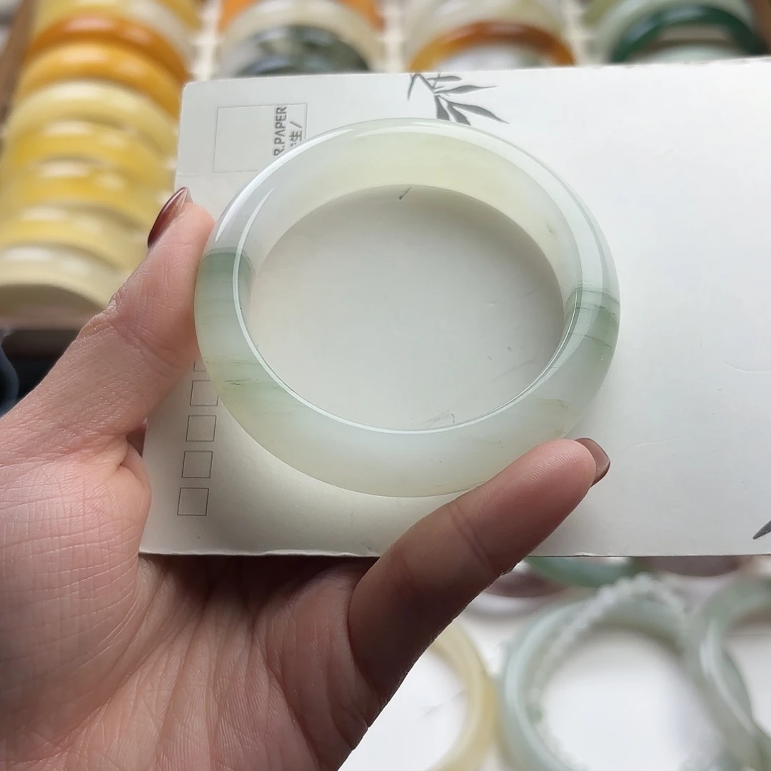 石英质玉（天山翠）未镶嵌手镯52.3圈口