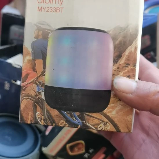 多功能炫彩蓝牙音箱